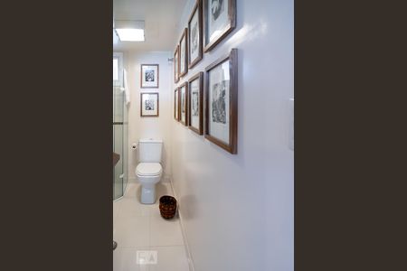 Banheiro Social de apartamento para alugar com 2 quartos, 75m² em Vila Sofia, São Paulo