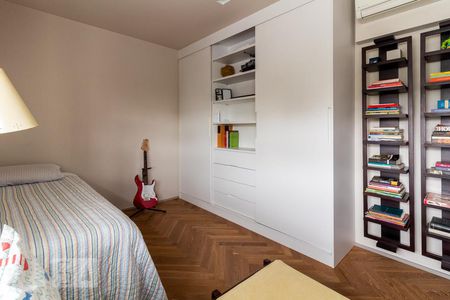 Apartamento à venda com 190m², 4 quartos e 2 vagas Apartamento à venda com 190m², 4 quartos e 2 vagasQuarto 2