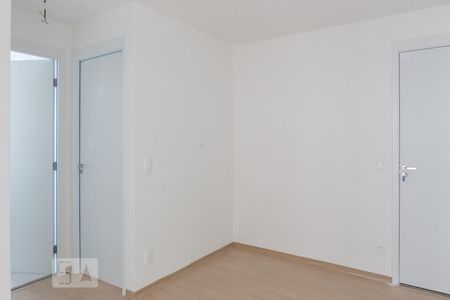 Sala de apartamento à venda com 2 quartos, 42m² em Parque Industrial Tomas Edson, São Paulo