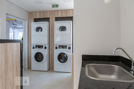 Apartamento à venda com 42m², 2 quartos e sem vagaÁrea comum - Lavanderia