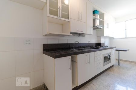 Apartamento para alugar com 120m², 2 quartos e 3 vagas Apartamento para alugar com 120m², 2 quartos e 3 vagasCozinha