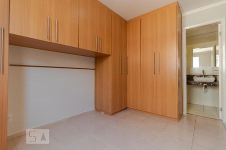 Apartamento para alugar com 120m², 2 quartos e 3 vagas Apartamento para alugar com 120m², 2 quartos e 3 vagasSuíte