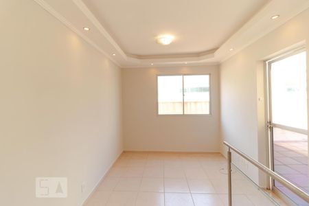 Apartamento para alugar com 120m², 2 quartos e 3 vagas Apartamento para alugar com 120m², 2 quartos e 3 vagasSala - Segundo andar