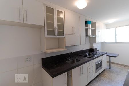 Apartamento para alugar com 120m², 2 quartos e 3 vagas Apartamento para alugar com 120m², 2 quartos e 3 vagasCozinha