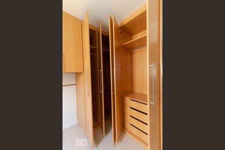 Apartamento para alugar com 120m², 2 quartos e 3 vagas Apartamento para alugar com 120m², 2 quartos e 3 vagasSuíte - Armário