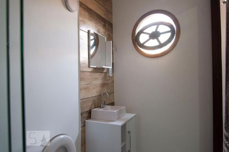 Casa à venda com 300m², 4 quartos e 5 vagasBanheiro da Suíte 4