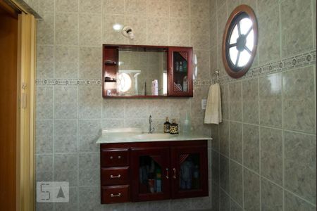 Casa à venda com 300m², 4 quartos e 5 vagasBanheiro da Suíte 3