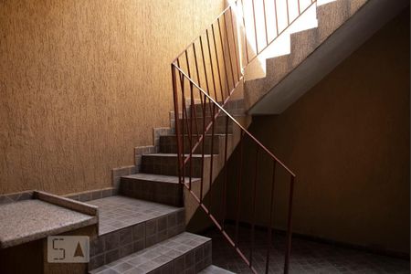 Casa à venda com 300m², 4 quartos e 5 vagasEscada