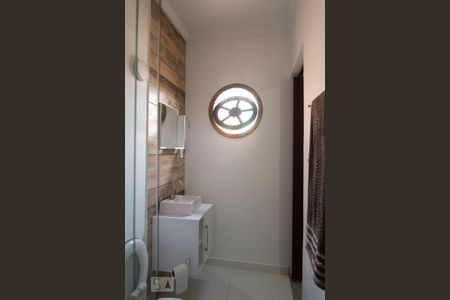 Casa à venda com 300m², 4 quartos e 5 vagasBanheiro da Suíte 4