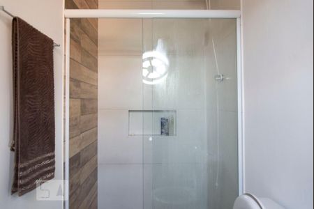 Casa à venda com 300m², 4 quartos e 5 vagasBanheiro da Suíte 4