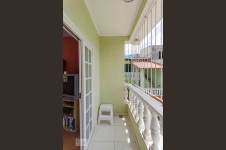 Casa à venda com 300m², 3 quartos e 5 vagas Casa à venda com 300m², 3 quartos e 5 vagasSacada Suíte 3