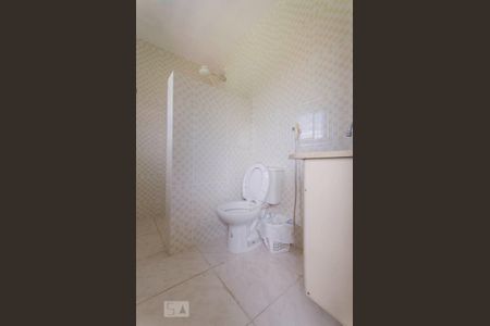 Casa à venda com 300m², 3 quartos e 5 vagas Casa à venda com 300m², 3 quartos e 5 vagasBanheiro 2