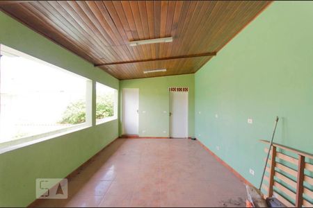 Casa à venda com 300m², 3 quartos e 5 vagas Casa à venda com 300m², 3 quartos e 5 vagasÁrea Externa