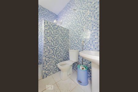 Casa à venda com 300m², 3 quartos e 5 vagas Casa à venda com 300m², 3 quartos e 5 vagasBanheiro 1