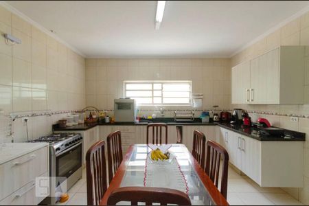 Casa à venda com 300m², 3 quartos e 5 vagas Casa à venda com 300m², 3 quartos e 5 vagasCozinha