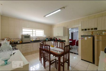 Casa à venda com 300m², 3 quartos e 5 vagas Casa à venda com 300m², 3 quartos e 5 vagasCozinha