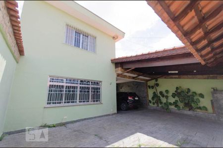 Casa à venda com 300m², 3 quartos e 5 vagas Casa à venda com 300m², 3 quartos e 5 vagasFachada