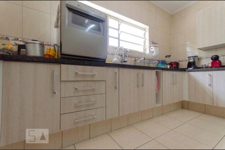 Casa à venda com 300m², 3 quartos e 5 vagas Casa à venda com 300m², 3 quartos e 5 vagasCozinha