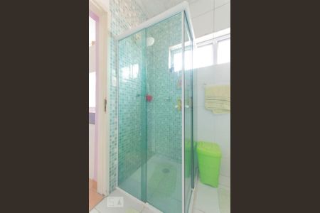 Casa à venda com 300m², 3 quartos e 5 vagas Casa à venda com 300m², 3 quartos e 5 vagasBanheiro Suíte 2