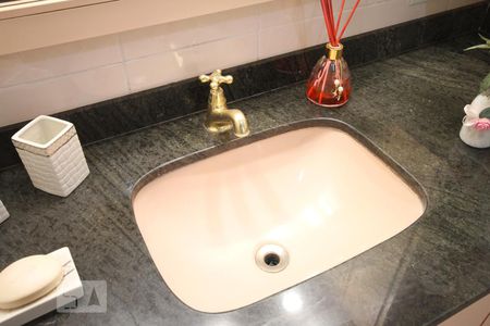 Casa de condomínio à venda com 245m², 5 quartos e 4 vagasSuíte 4