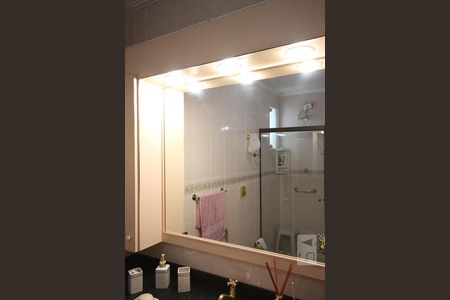 Casa de condomínio à venda com 245m², 5 quartos e 4 vagasSuíte 4