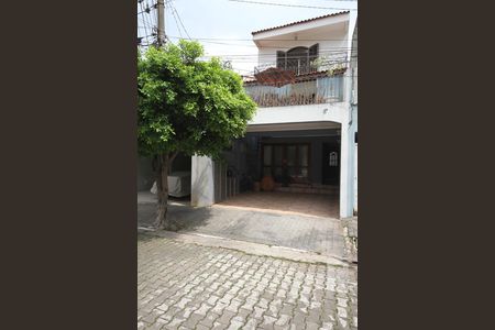 Casa de condomínio à venda com 245m², 5 quartos e 4 vagasFachada