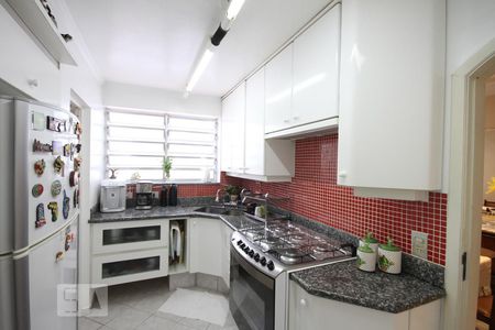 Casa de condomínio à venda com 245m², 5 quartos e 4 vagasCozinha