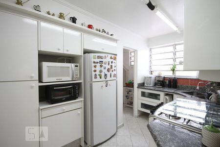 Casa de condomínio à venda com 245m², 5 quartos e 4 vagasCozinha