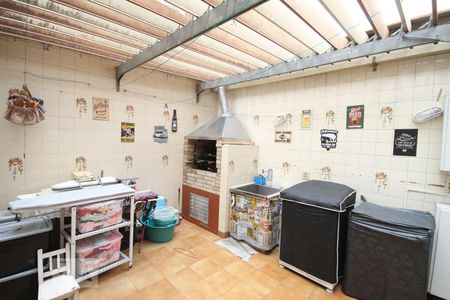 Casa de condomínio à venda com 245m², 5 quartos e 4 vagasÁrea de Serviço