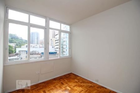 Quarto 1 de apartamento para alugar com 2 quartos, 90m² em Botafogo, Rio de Janeiro