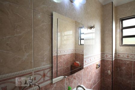 Casa à venda com 435m², 4 quartos e 8 vagasLavabo