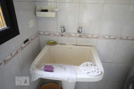 Casa à venda com 435m², 4 quartos e 8 vagasÁrea de Serviço