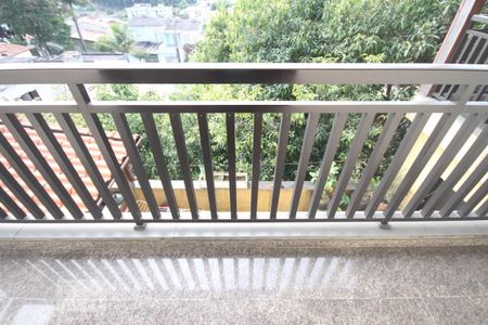 Casa à venda com 435m², 4 quartos e 8 vagasVaranda das suítes 2 e 3