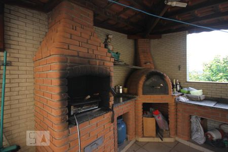 Casa à venda com 435m², 4 quartos e 8 vagasChurrasqueira