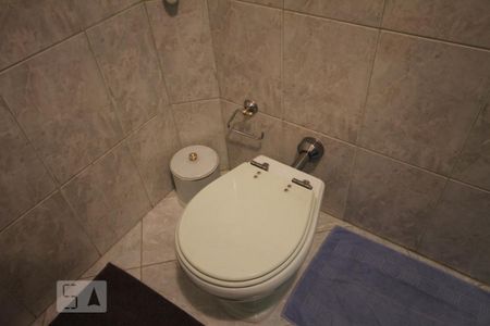 Casa à venda com 435m², 4 quartos e 8 vagasSuíte 2