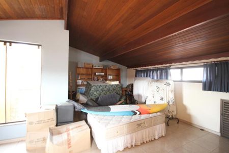 Casa à venda com 435m², 4 quartos e 8 vagasSoton