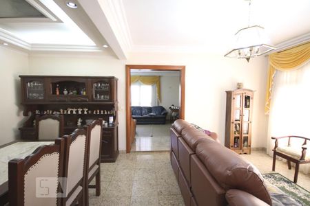 Sala de casa à venda com 4 quartos, 435m² em Jardim Santa Emília, São Paulo
