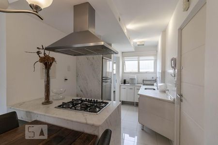 Apartamento à venda com 100m², 2 quartos e 1 vagaCozinha