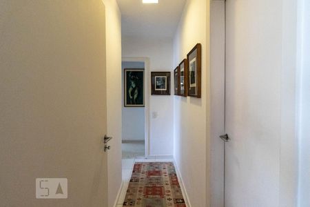 Apartamento à venda com 100m², 2 quartos e 1 vagaCorredor quartos