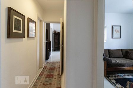 Apartamento à venda com 100m², 2 quartos e 1 vagaCorredor quartos