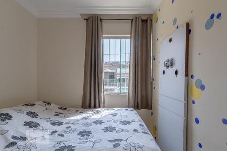 Quarto 1 de casa para alugar com 2 quartos, 65m² em Jardim Leblon, Belo Horizonte