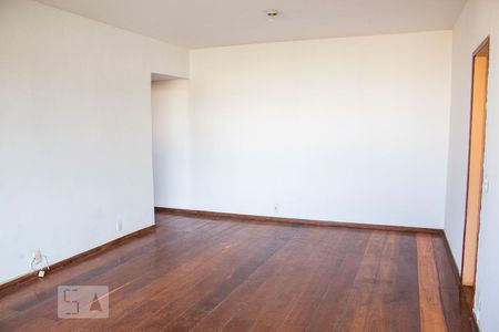 Apartamento à venda com 120m², 4 quartos e 2 vagas Apartamento à venda com 120m², 4 quartos e 2 vagasSala