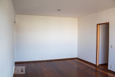 Apartamento à venda com 120m², 4 quartos e 2 vagas Apartamento à venda com 120m², 4 quartos e 2 vagasSala