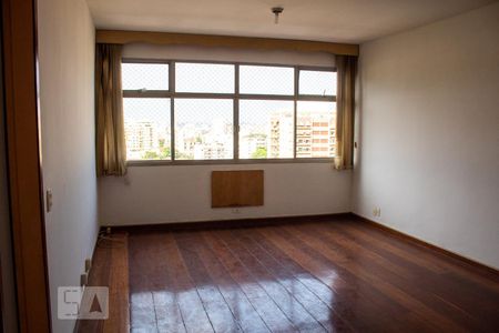 Apartamento à venda com 120m², 4 quartos e 2 vagas Apartamento à venda com 120m², 4 quartos e 2 vagasSala