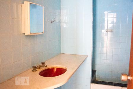Apartamento à venda com 120m², 4 quartos e 2 vagas Apartamento à venda com 120m², 4 quartos e 2 vagasSuite