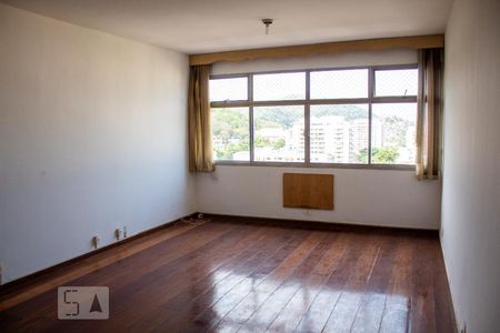 Apartamento à venda com 120m², 4 quartos e 2 vagas Apartamento à venda com 120m², 4 quartos e 2 vagasSala