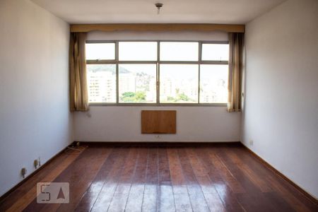 Apartamento à venda com 120m², 4 quartos e 2 vagas Apartamento à venda com 120m², 4 quartos e 2 vagasSala
