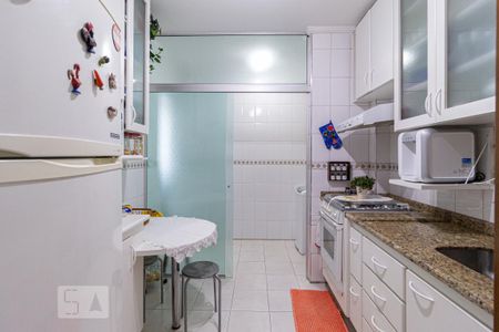 Apartamento à venda com 101m², 3 quartos e 2 vagas Apartamento à venda com 101m², 3 quartos e 2 vagasCozinha