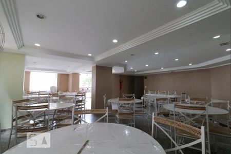 Apartamento à venda com 101m², 3 quartos e 2 vagas Apartamento à venda com 101m², 3 quartos e 2 vagasÁrea comum - Salão de festas