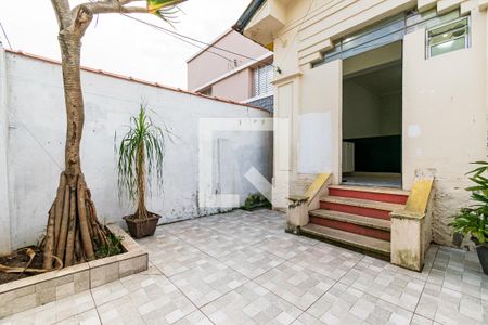 Casa à venda com 160m², 1 quarto e sem vagaQuintal